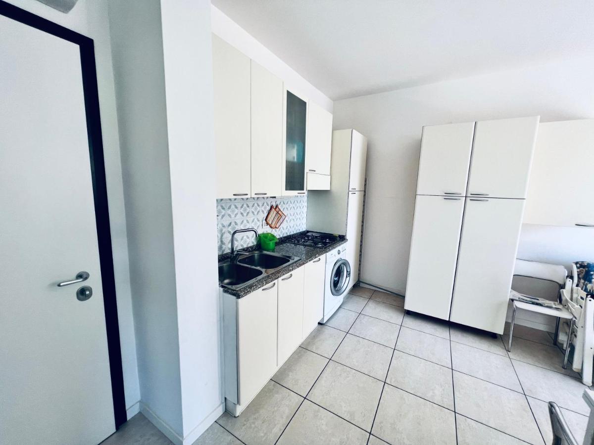Modern Near The Beach In Italy Appartamento