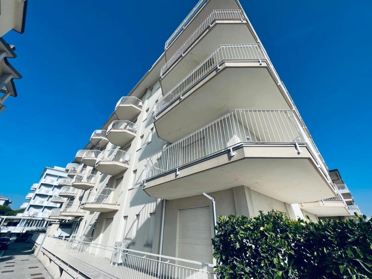 Modern Near The Beach In Italy Appartamento Lido di Jesolo