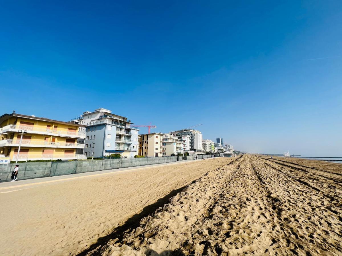 Modern Near The Beach In Italy Appartamento *